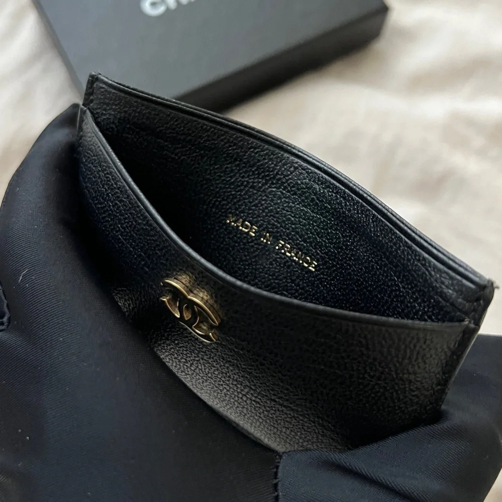 Auth Chanel Black Vintage Classic CC Logo Flat Card Holder - Good condition - Picture 9 of 10